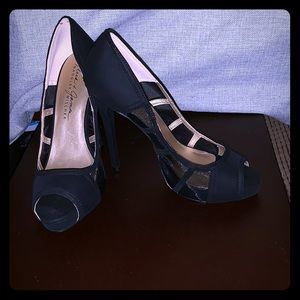 Size 9 NWOB Bagdley Mischka.